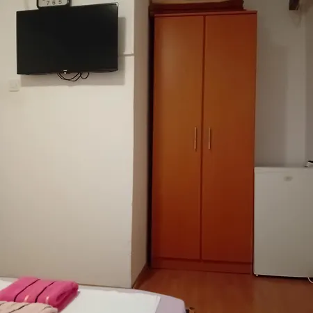 Sara * Budva